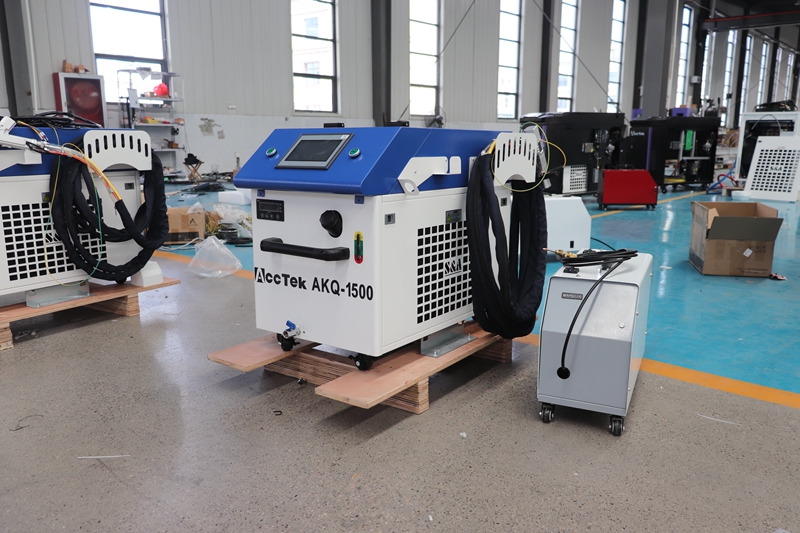 Fiber Laser Cleaning Machine 1000W - ماكينة تنظيف المعادن النظيفة من ألياف