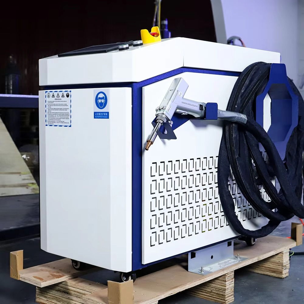 أرخص ماكينة لحام ليزر 4 في 1 ب - مراجعة Fiber Laser Welding Machine 1500W وسعره