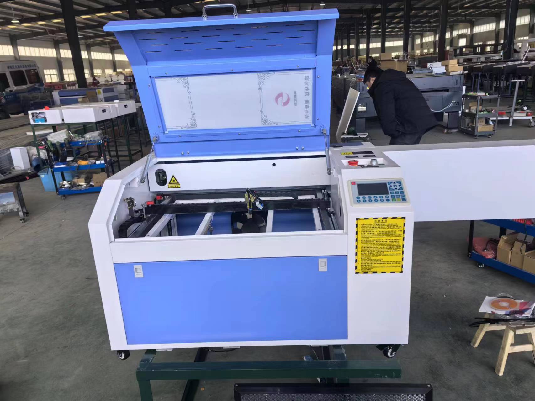 آلة نقش بالليزر CO2 بقوة 6040  - مراجعة Co2 Laser Engraver 80W 6040 وسعره
