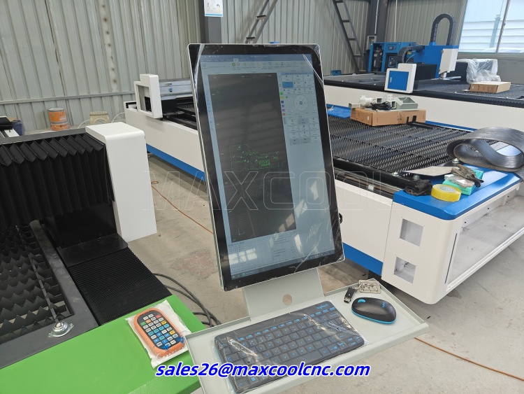ماكينة قطع المعادن بالليزر MAX - مراجعة Fiber Laser Cutter 1500W Metal وسعره