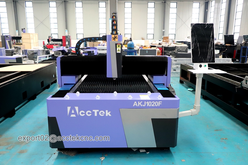 ماكينة قطع بالليزر الليفي صغير - مراجعة Fiber Laser Cutter 1500W Metal وسعره