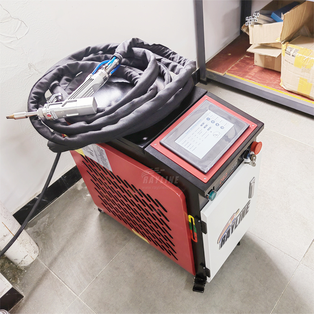 آلة لحام ليزر محمولة صغيرة بتب - مراجعة Fiber Laser Welding Machine 1500W وسعره